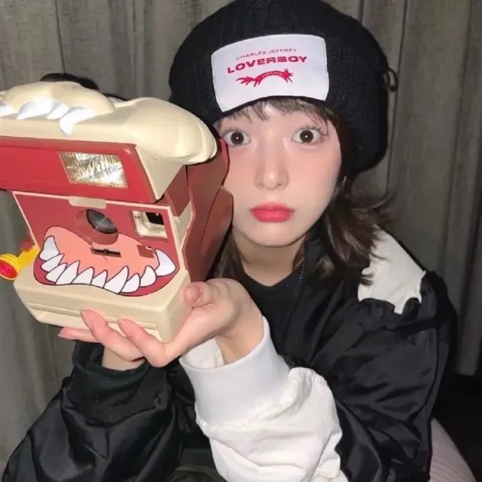 莫拉德 封面